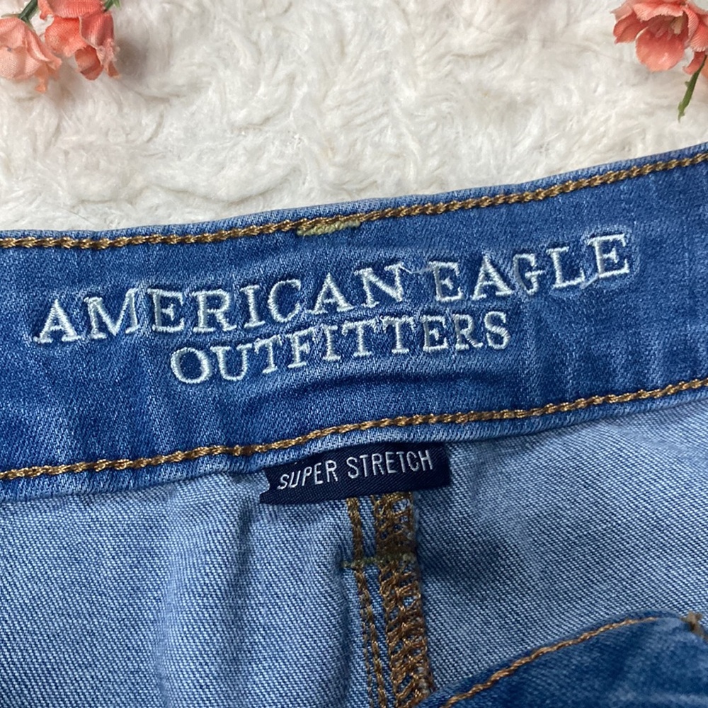 American Eagle Hi Rise Shorties - Picture 2 of 4